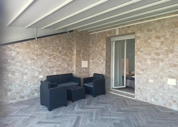 La Dea Konukevi Ferrara